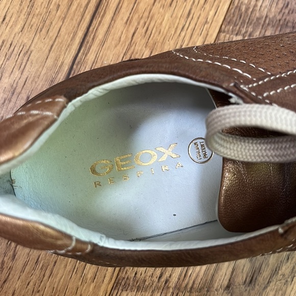 Geox Respira Woman’s Brown Sneakers Size 41 - Picture 6 of 7